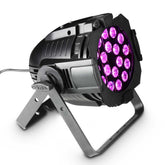 Cameo P ST 64 RGBA Q 8 W 18 x 8 W QUAD Color LED RGBA PAR Light en noir