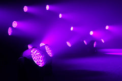 Lyre LED Equinox Fusion 260ZR 19 x 12 W RGBW (boîtier blanc)
