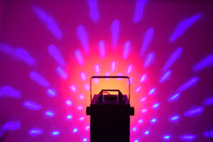 QTX SpheroSmoke: Kompakte 400-W-LED-Nebelmaschine mit RGB-Magic-Ball-Effekt