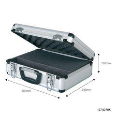Flightcase pour microphone - Insert en mousse personnalisé avec espace pour les câbles
