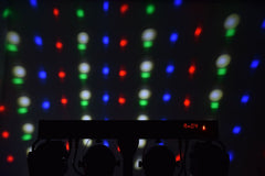 QTX Recharge DJ : Derby LED &amp; PAR Bar avec Trépied