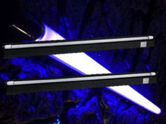 2x Showtec Leistungsstarke LED-UV-Röhre (1,2 m)