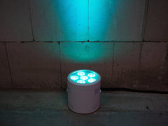 EUROLITE LED Silent Par 6 QCL RGB+WW Sol Blanc