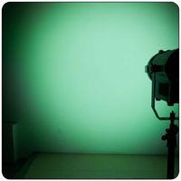 Lumière de scène LED Mini Fresnel Zoom Pulse 4x 40W RGBW