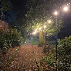 eLumen8 2,75 m Soffittenmast (2er-Pack), Lichterkette für den Außenbereich, Metall-Garten-Festival-Beleuchtung